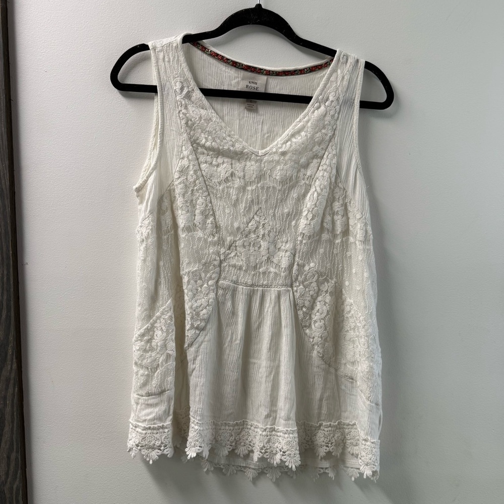 Knox Rose Cream Lace V-Neck Blouse